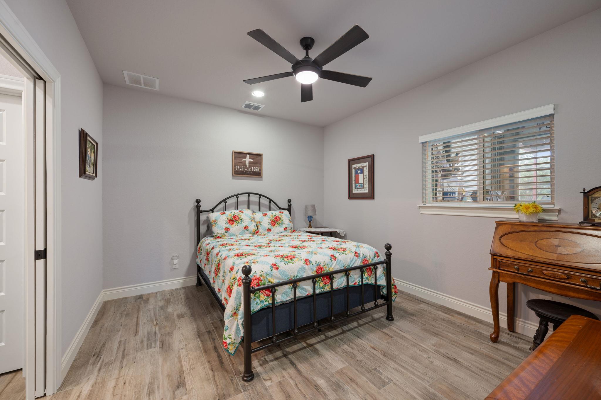 864 Coyote Ridge Dr, Spring Branch, TX 78070