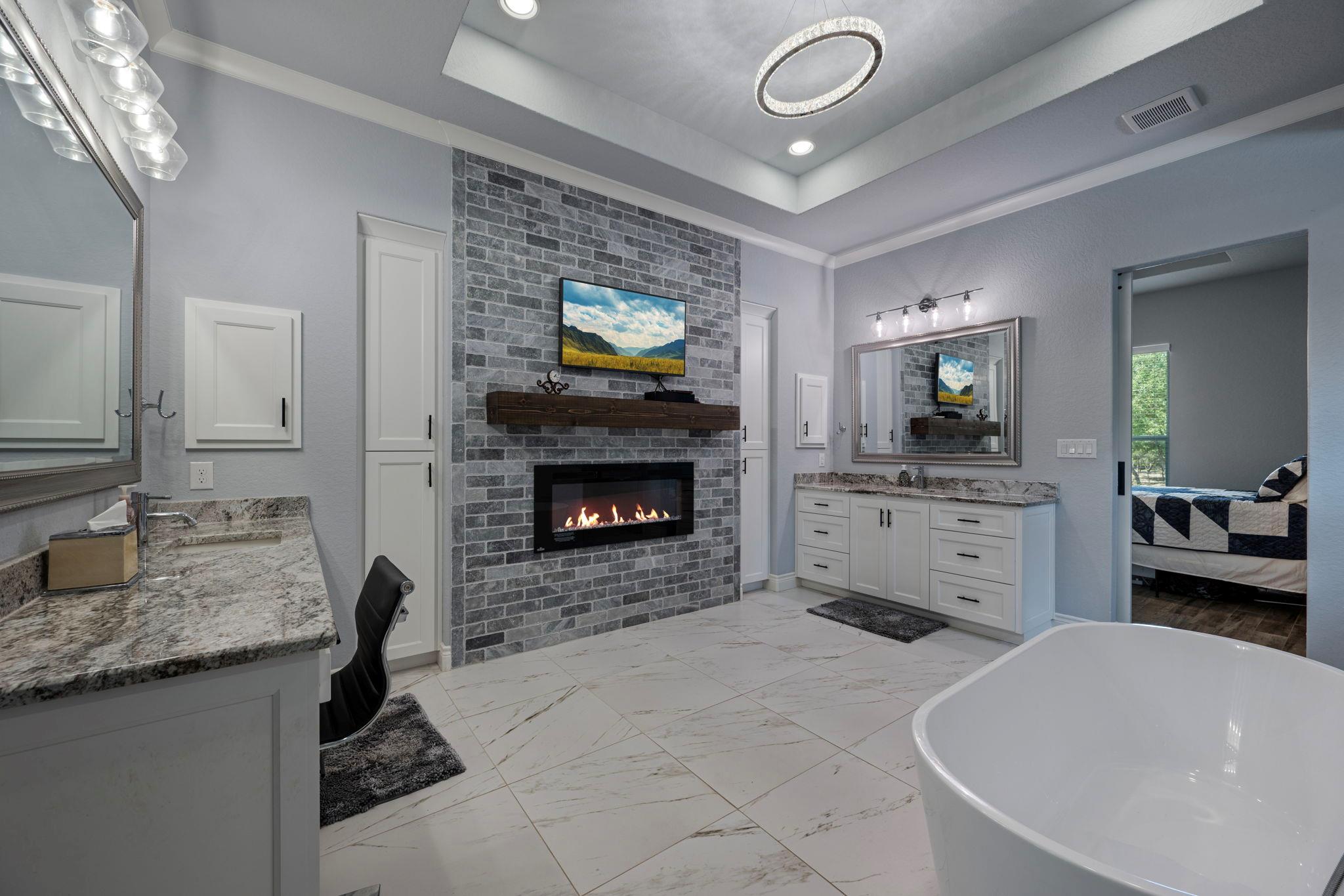 864 Coyote Ridge Dr, Spring Branch, TX 78070