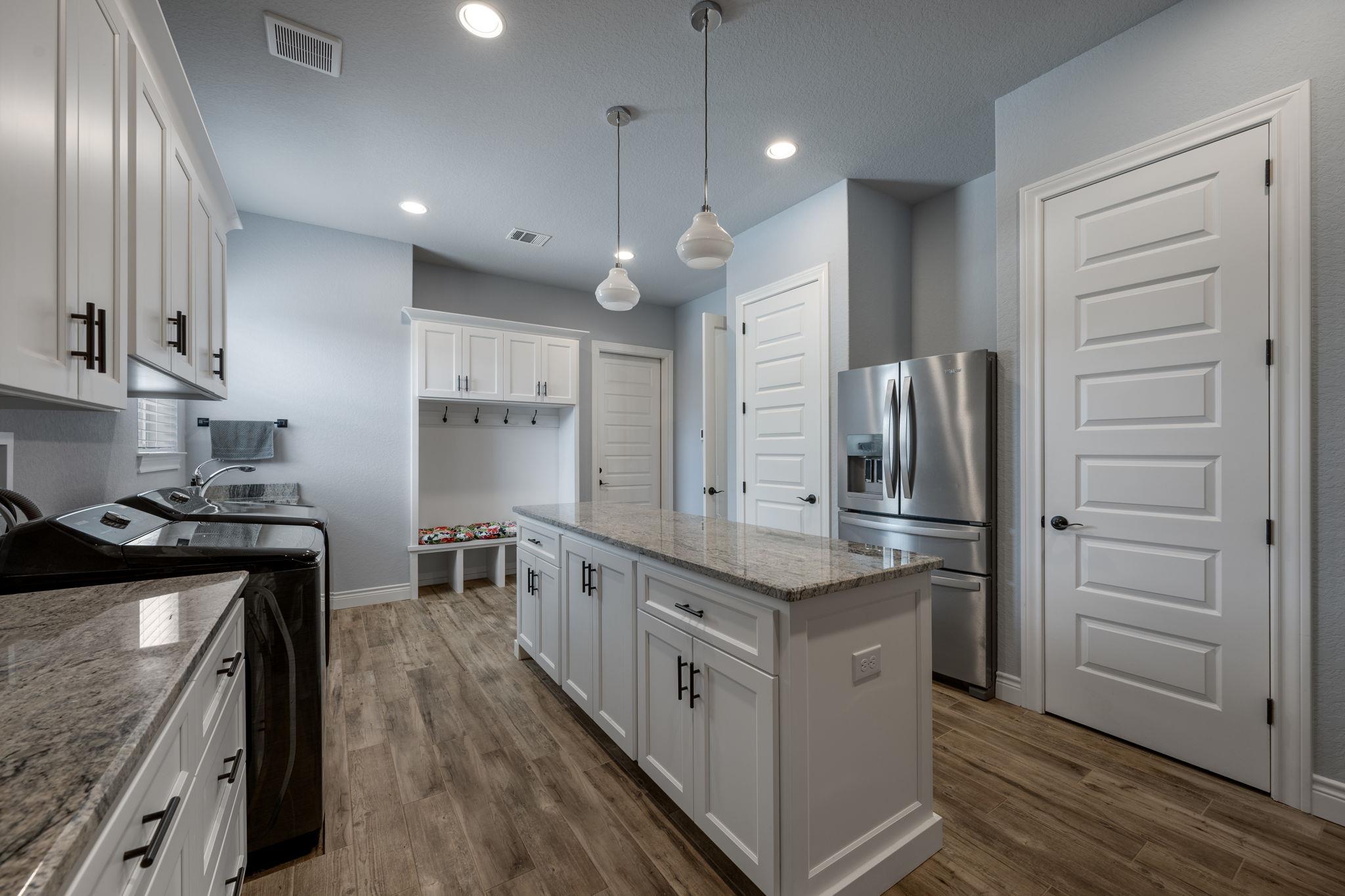 864 Coyote Ridge Dr, Spring Branch, TX 78070