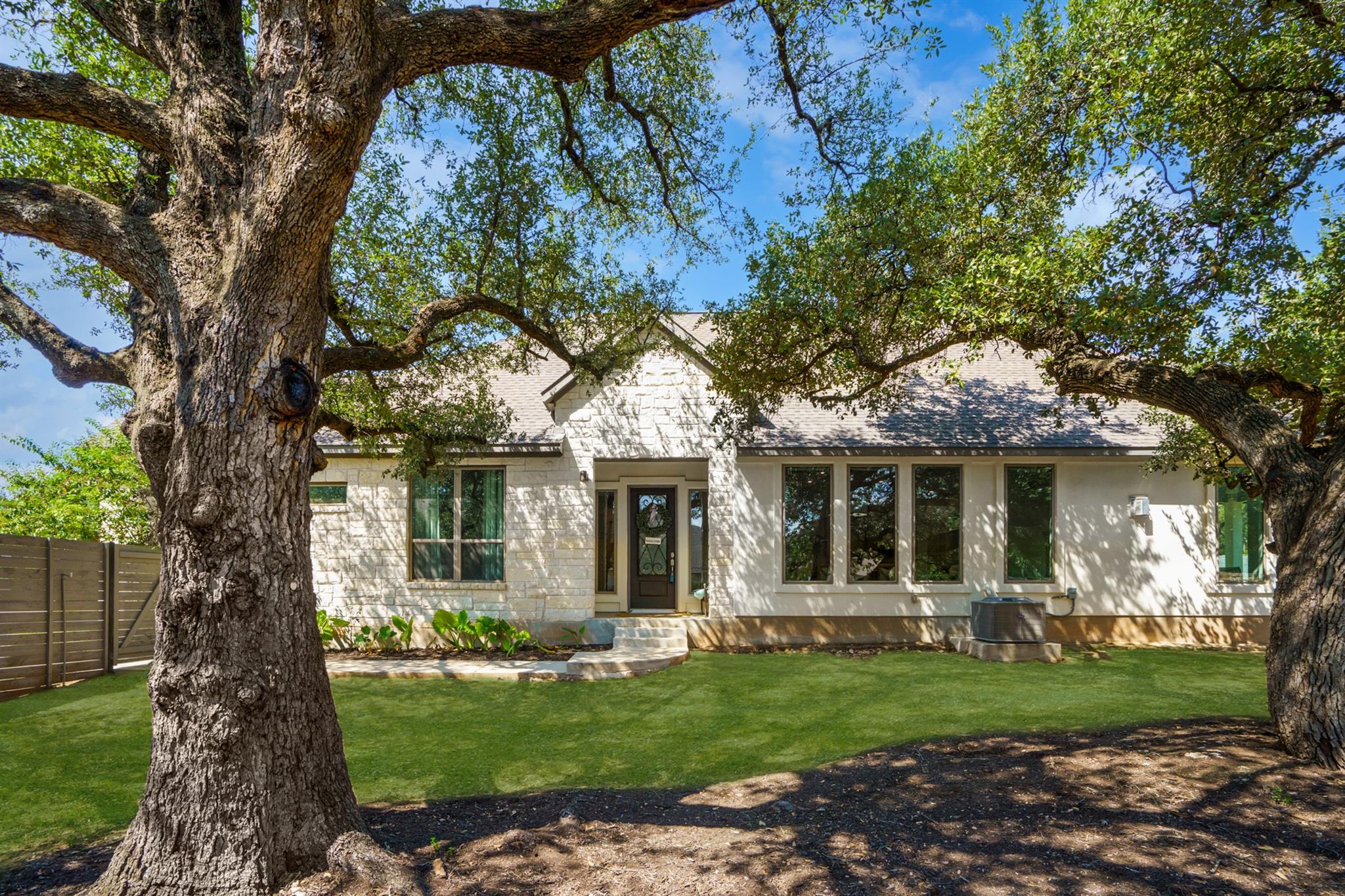 224 Diamondback Dr, Georgetown, TX 78628