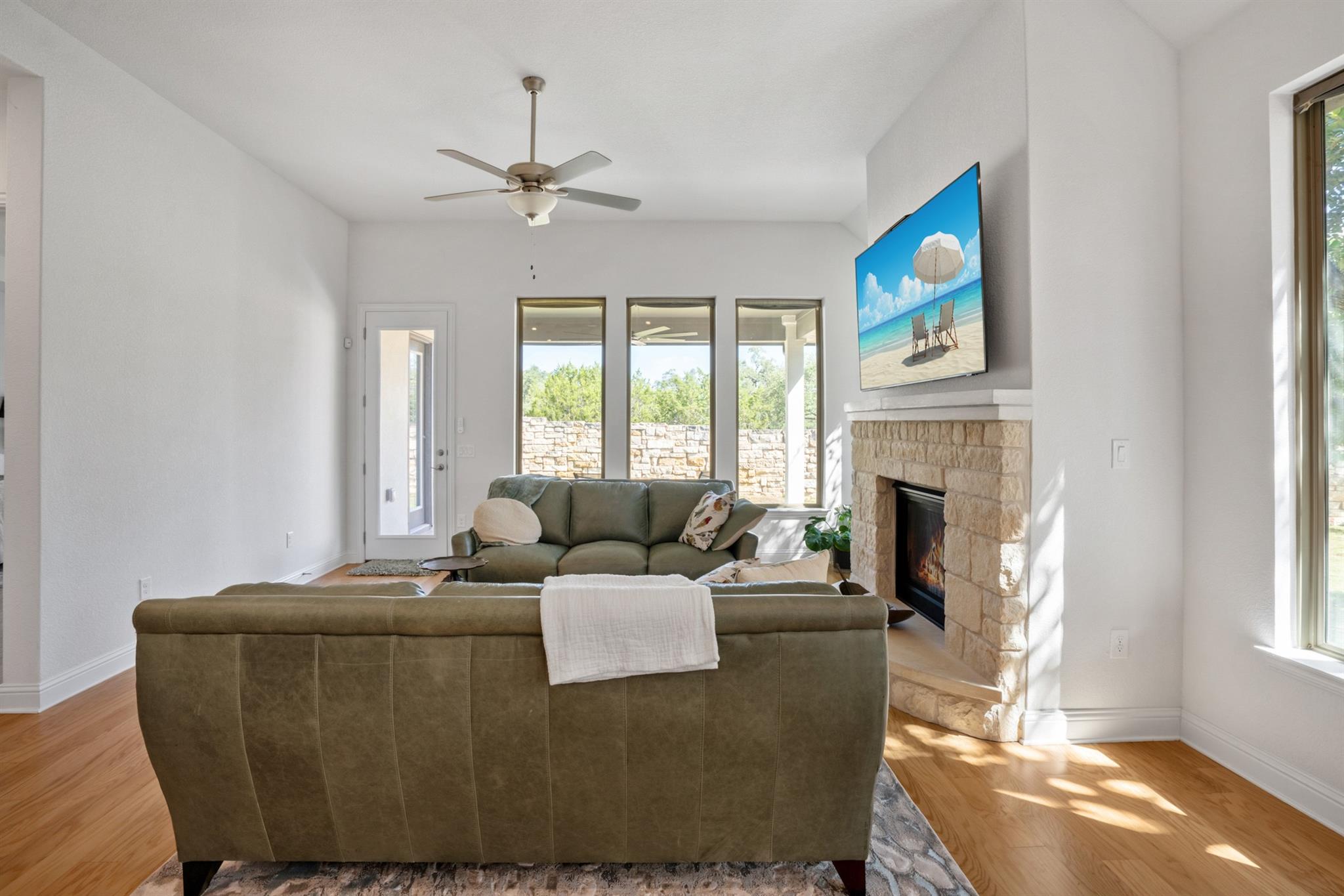 224 Diamondback Dr, Georgetown, TX 78628