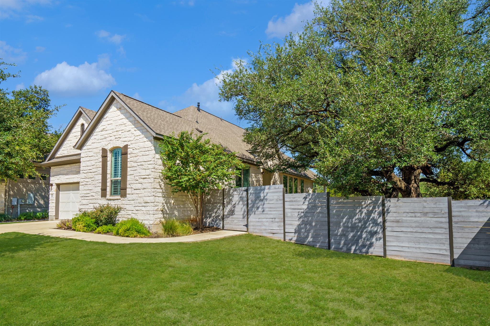 224 Diamondback Dr, Georgetown, TX 78628