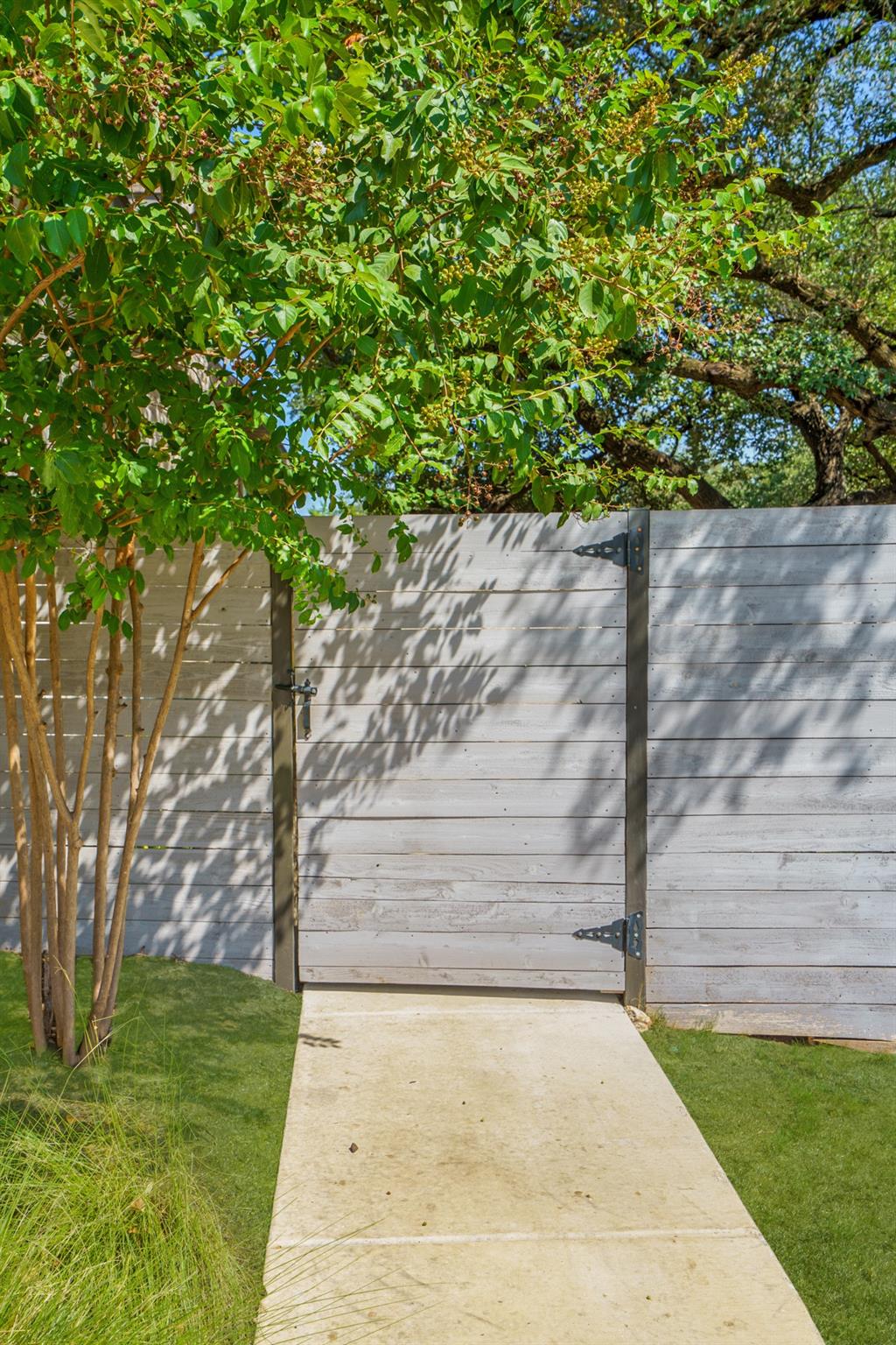 224 Diamondback Dr, Georgetown, TX 78628