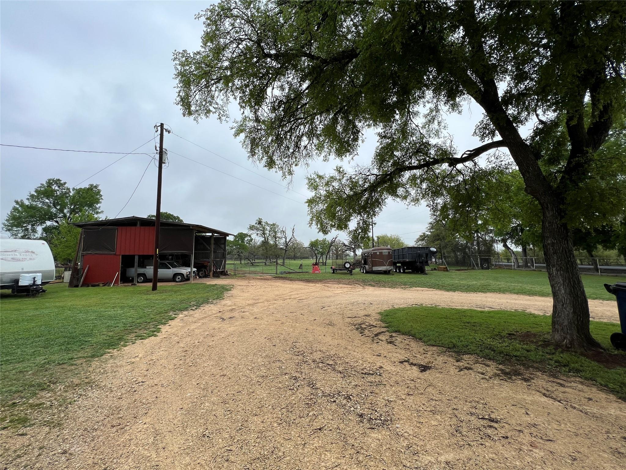 2700 County Road 305, Jarrell, TX 76537