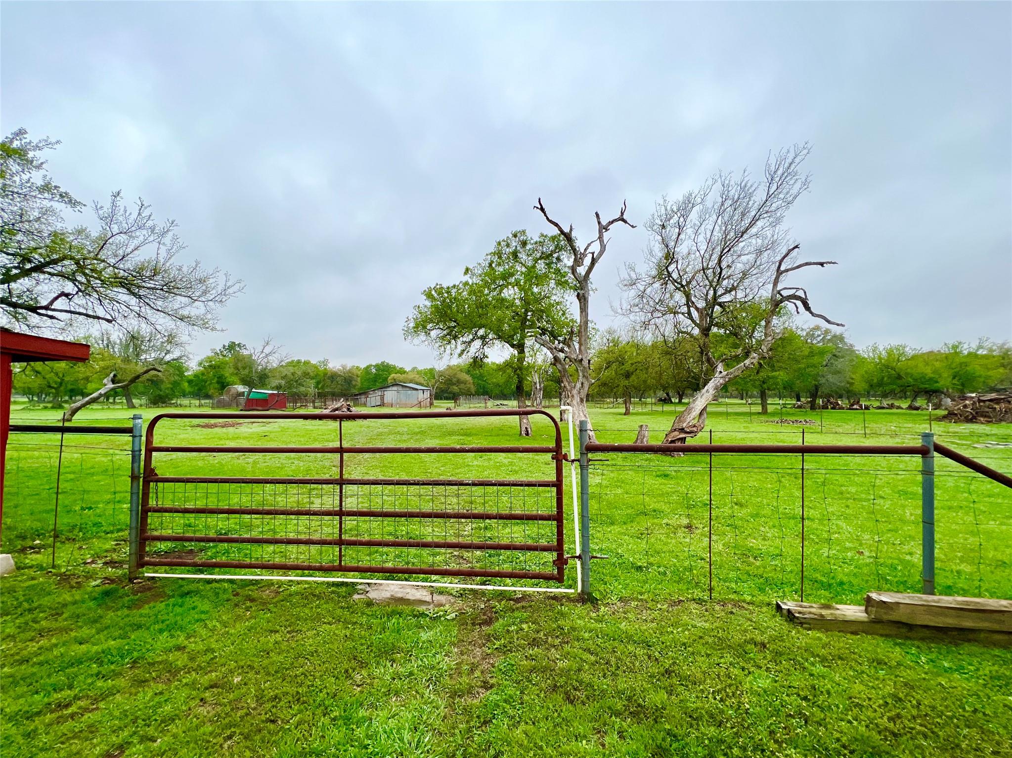 2700 County Road 305, Jarrell, TX 76537