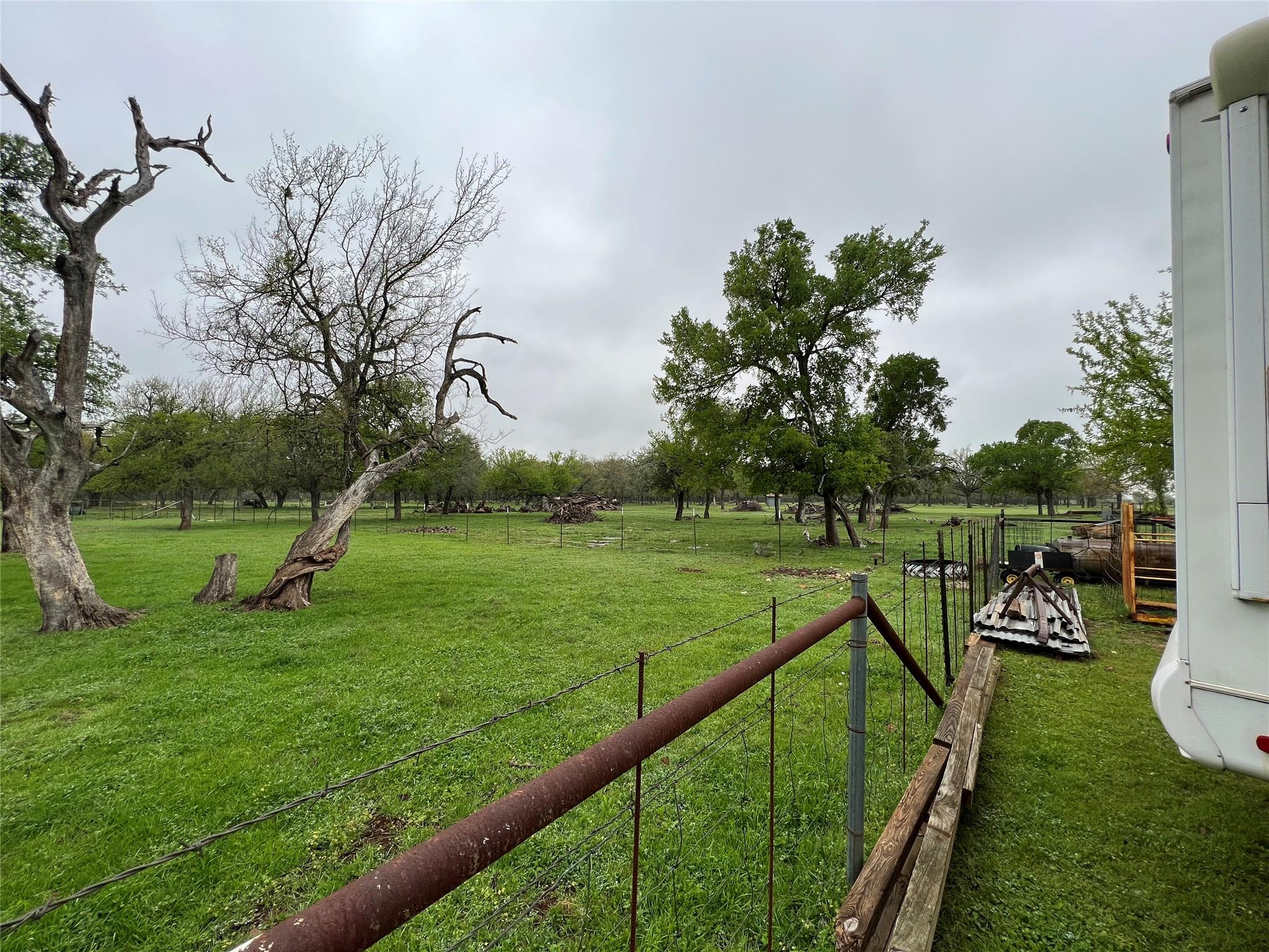 2700 County Road 305, Jarrell, TX 76537