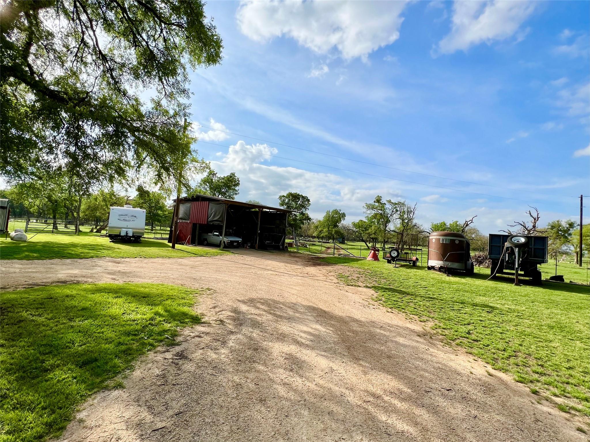 2700 County Road 305, Jarrell, TX 76537