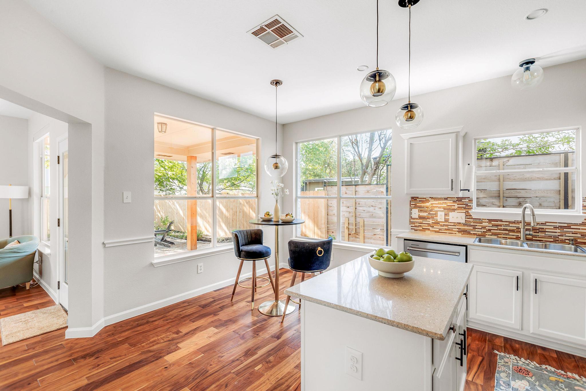 15527 Crissom Ln, Austin, TX 78728