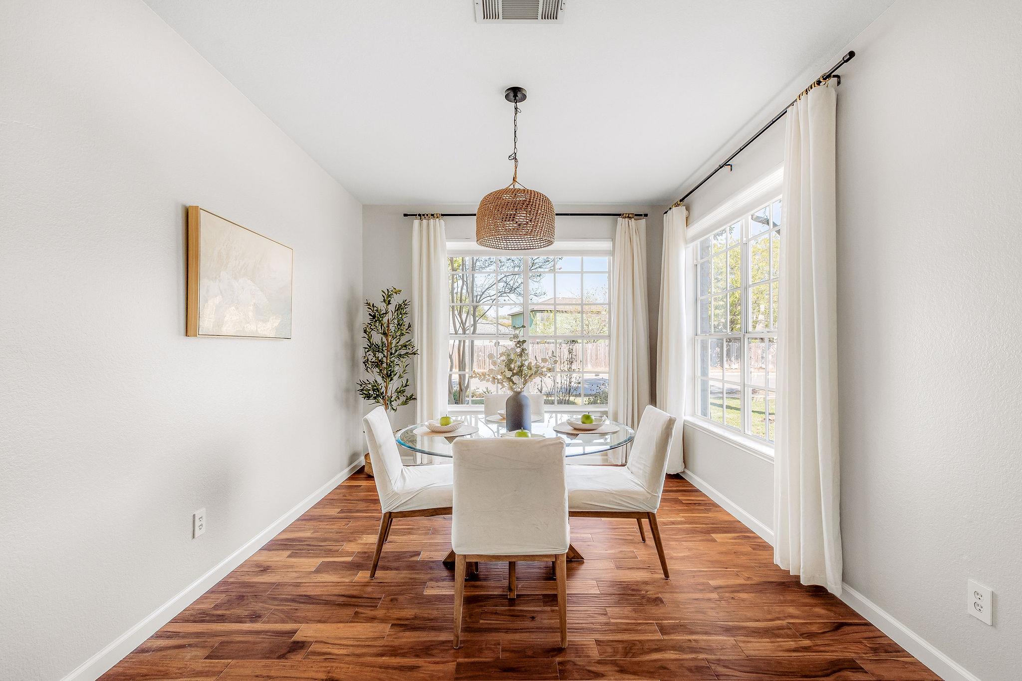 15527 Crissom Ln, Austin, TX 78728