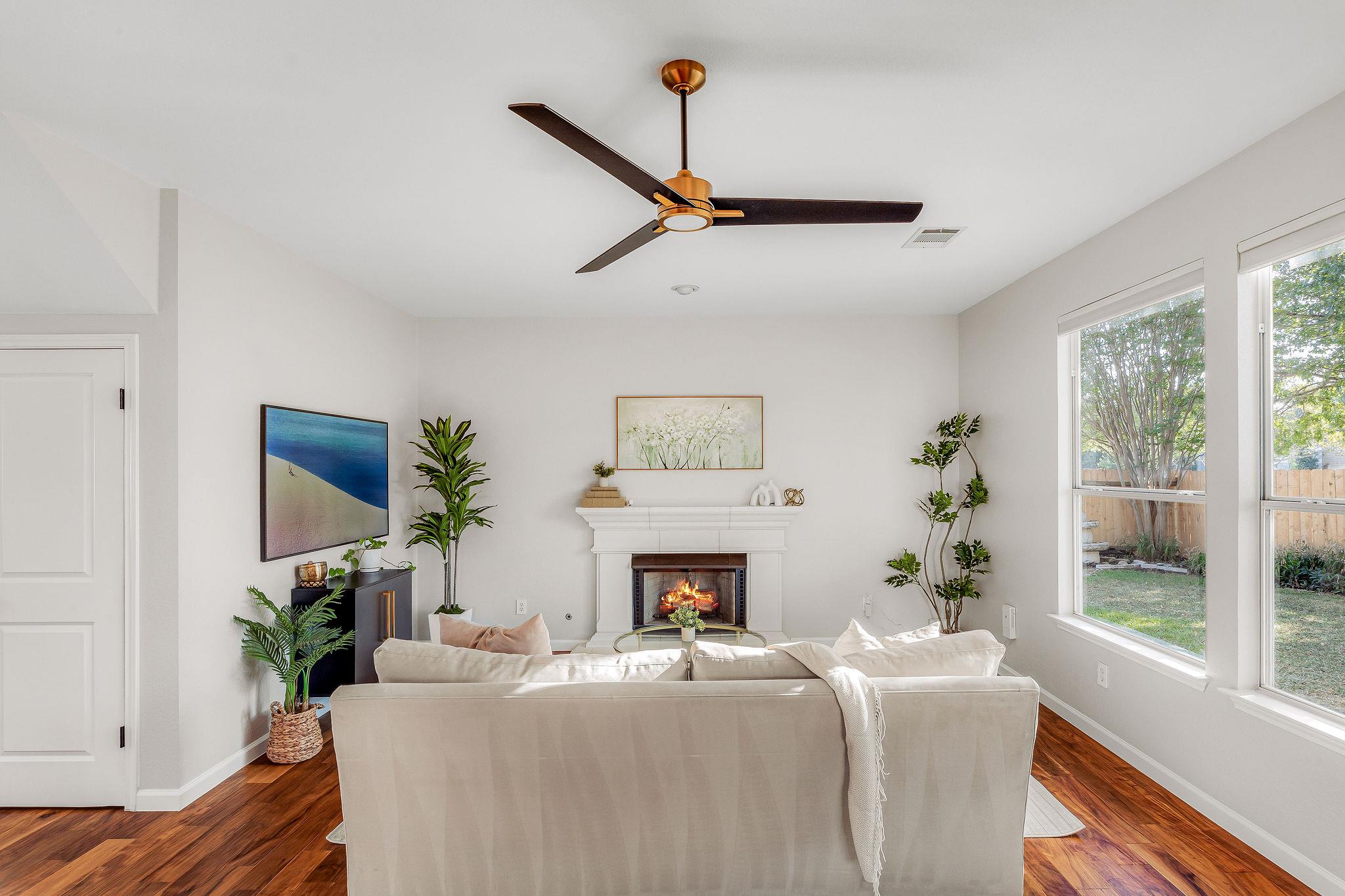 15527 Crissom Ln, Austin, TX 78728