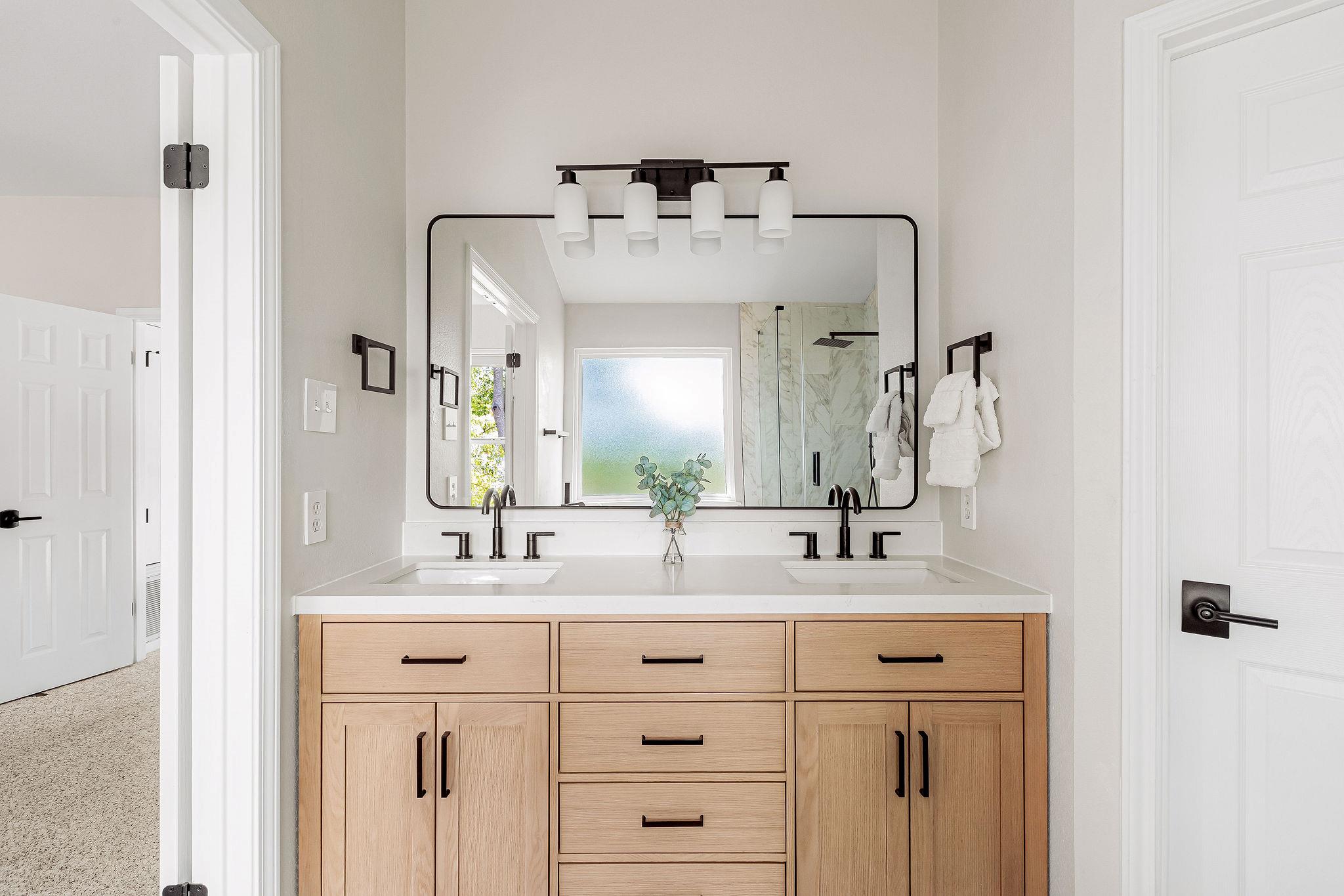 15527 Crissom Ln, Austin, TX 78728