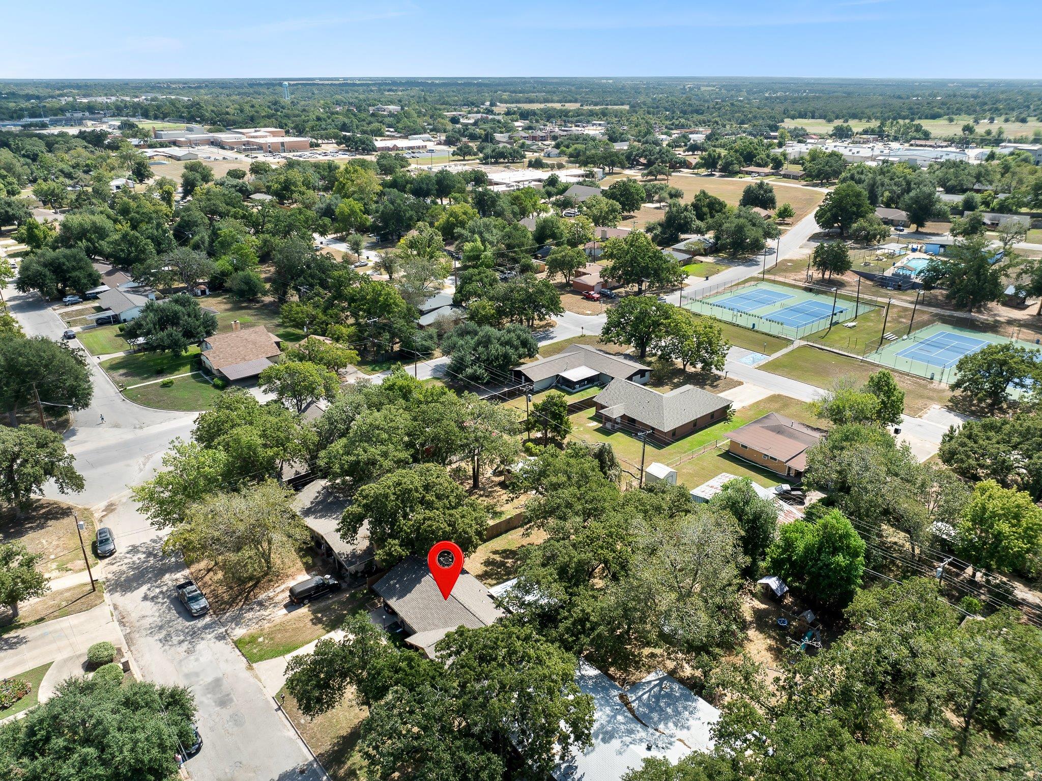 1905 Alcoa Ave, Rockdale, TX 76567