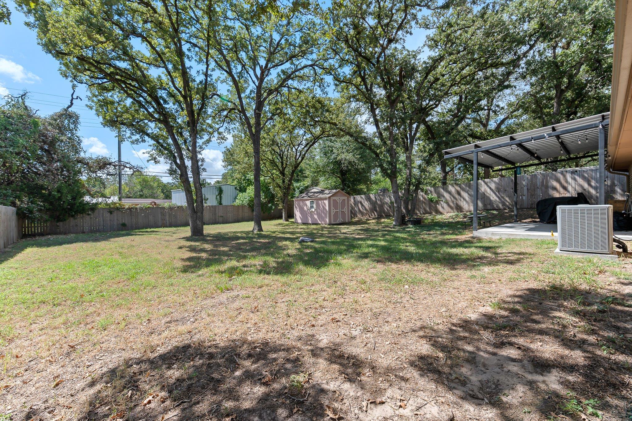 1905 Alcoa Ave, Rockdale, TX 76567