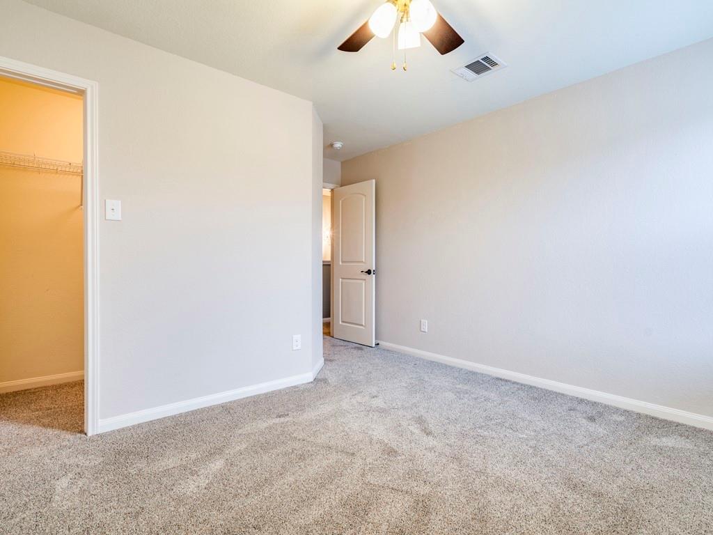 216 Isabel Ln, Kyle, TX 78640