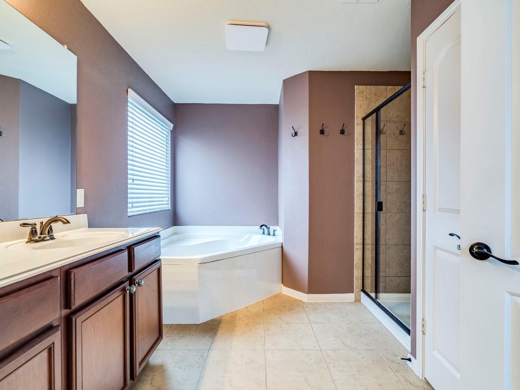 216 Isabel Ln, Kyle, TX 78640