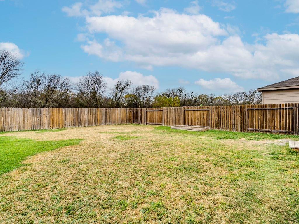 216 Isabel Ln, Kyle, TX 78640