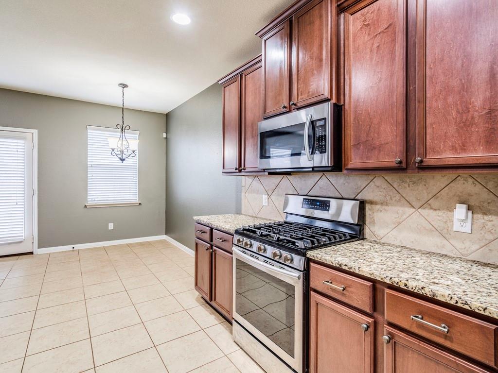 216 Isabel Ln, Kyle, TX 78640