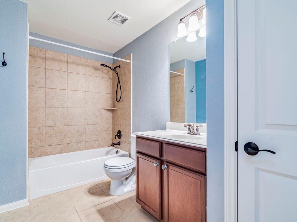 216 Isabel Ln, Kyle, TX 78640