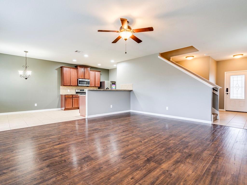 216 Isabel Ln, Kyle, TX 78640