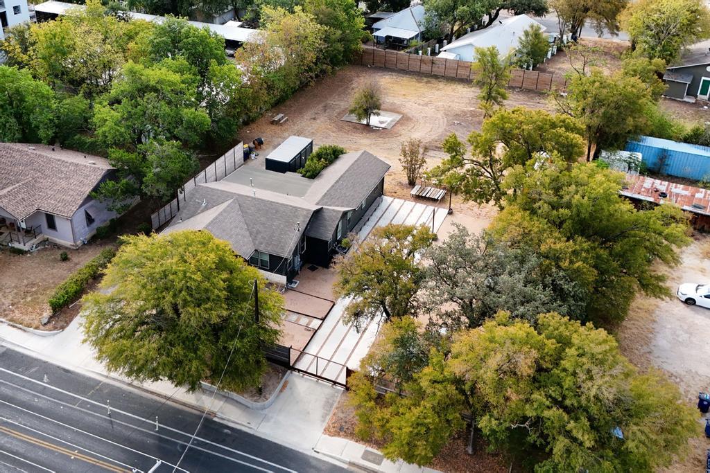 2925 E 12th St, Austin, TX 78702