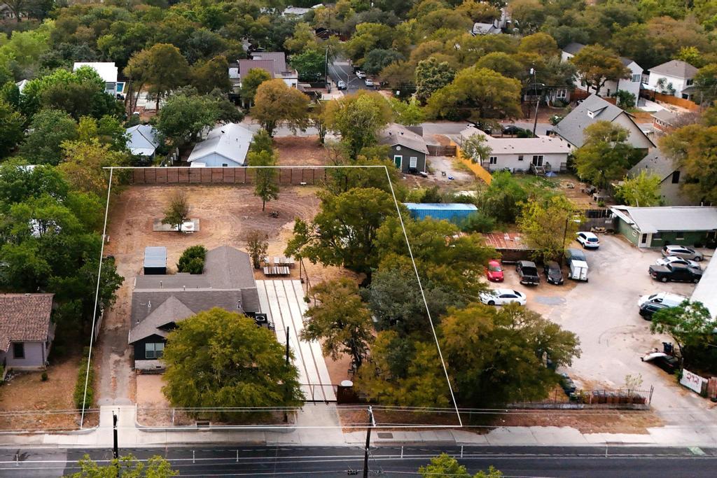 2925 E 12th St, Austin, TX 78702