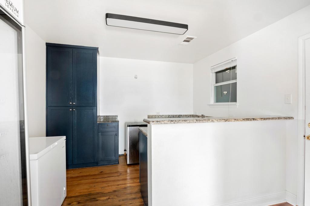 2925 E 12th St, Austin, TX 78702