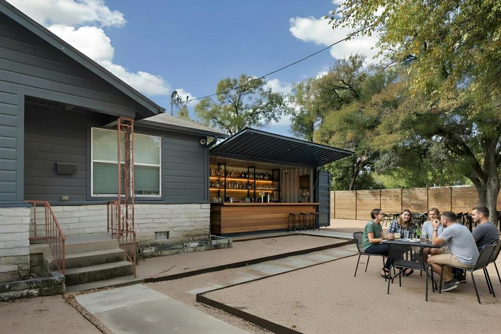 2925 E 12th St, Austin, TX 78702
