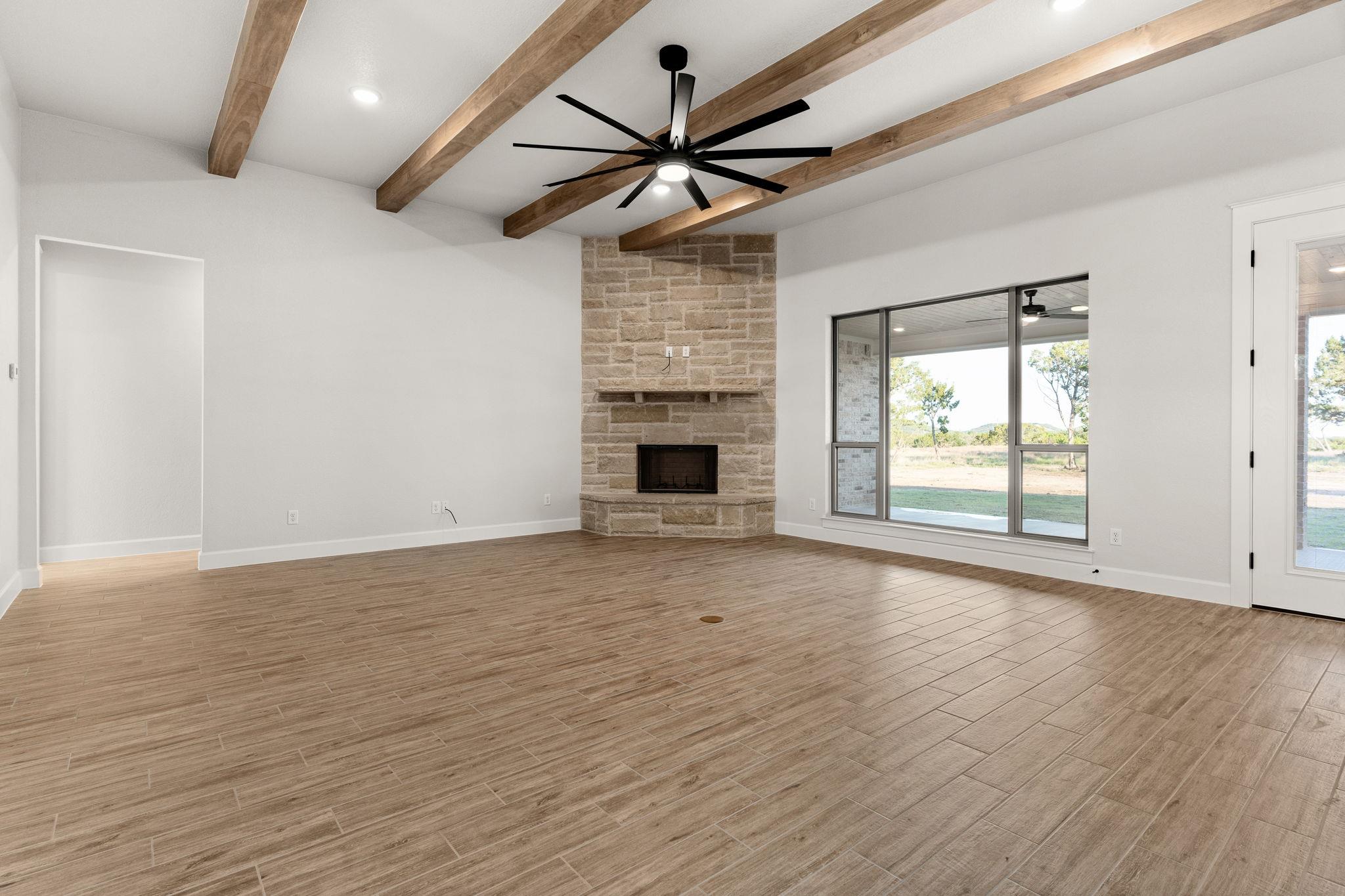 4244 Cold Springs Rd, Kempner, TX 76539