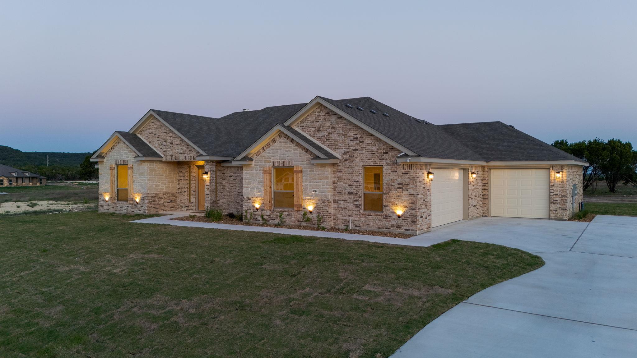 4244 Cold Springs Rd, Kempner, TX 76539