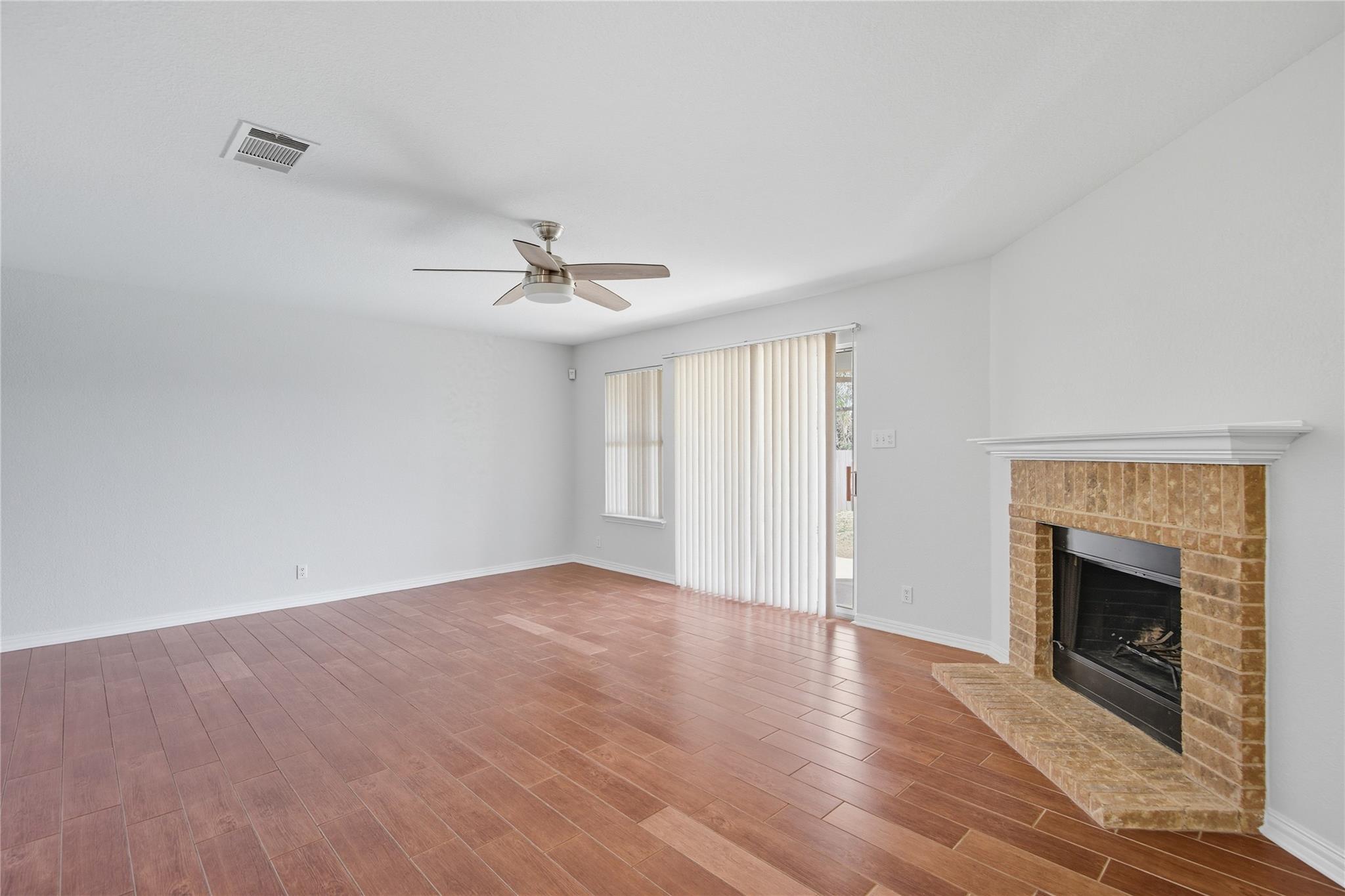 117 Paige Bnd, Hutto, TX 78634