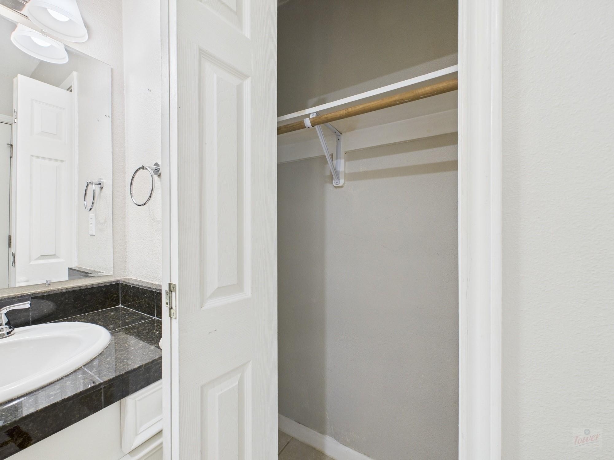 304 E 33rd St # 10, Austin, TX 78705