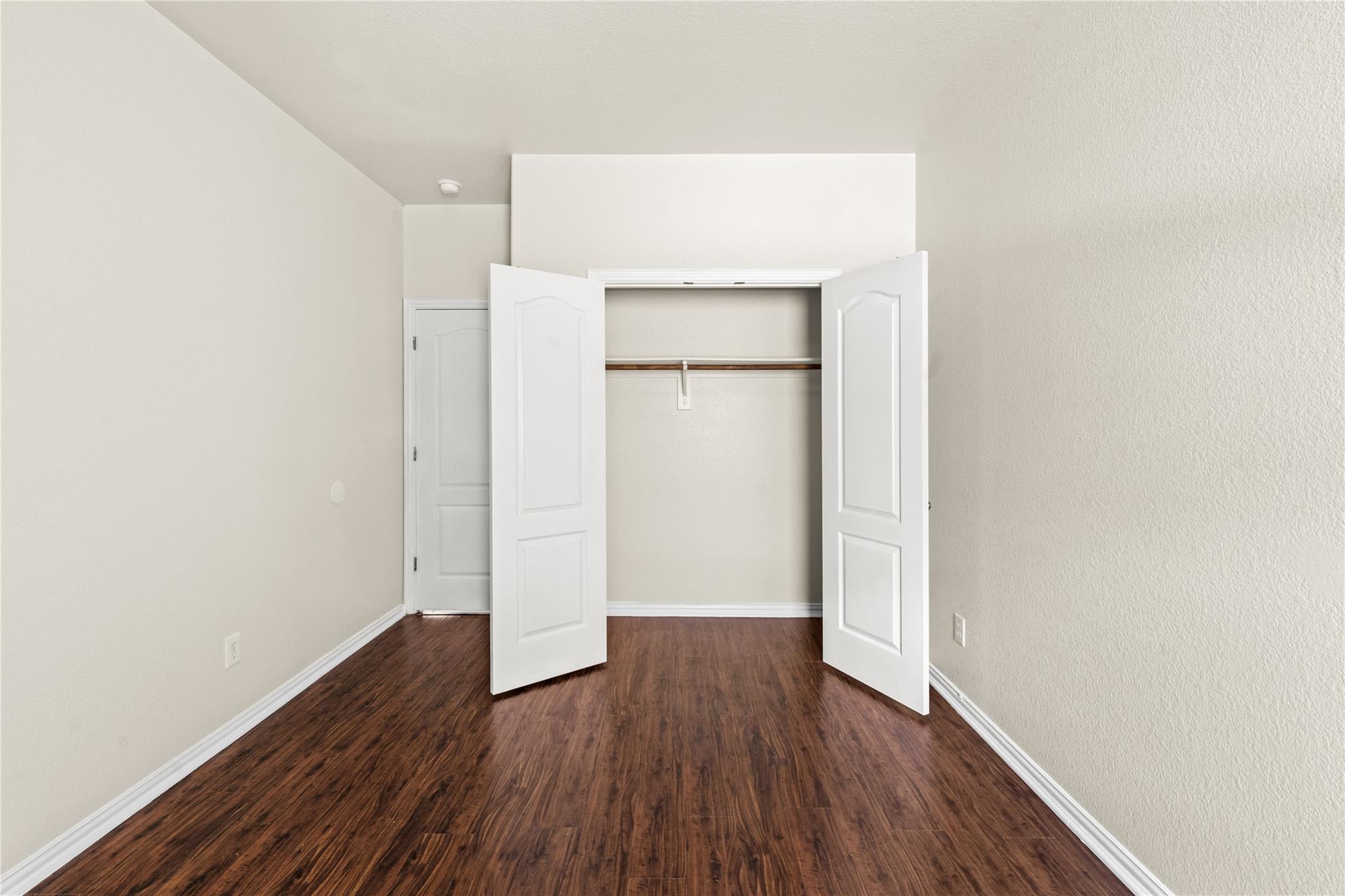 111 Wallin Farms Dr, Hutto, TX 78634