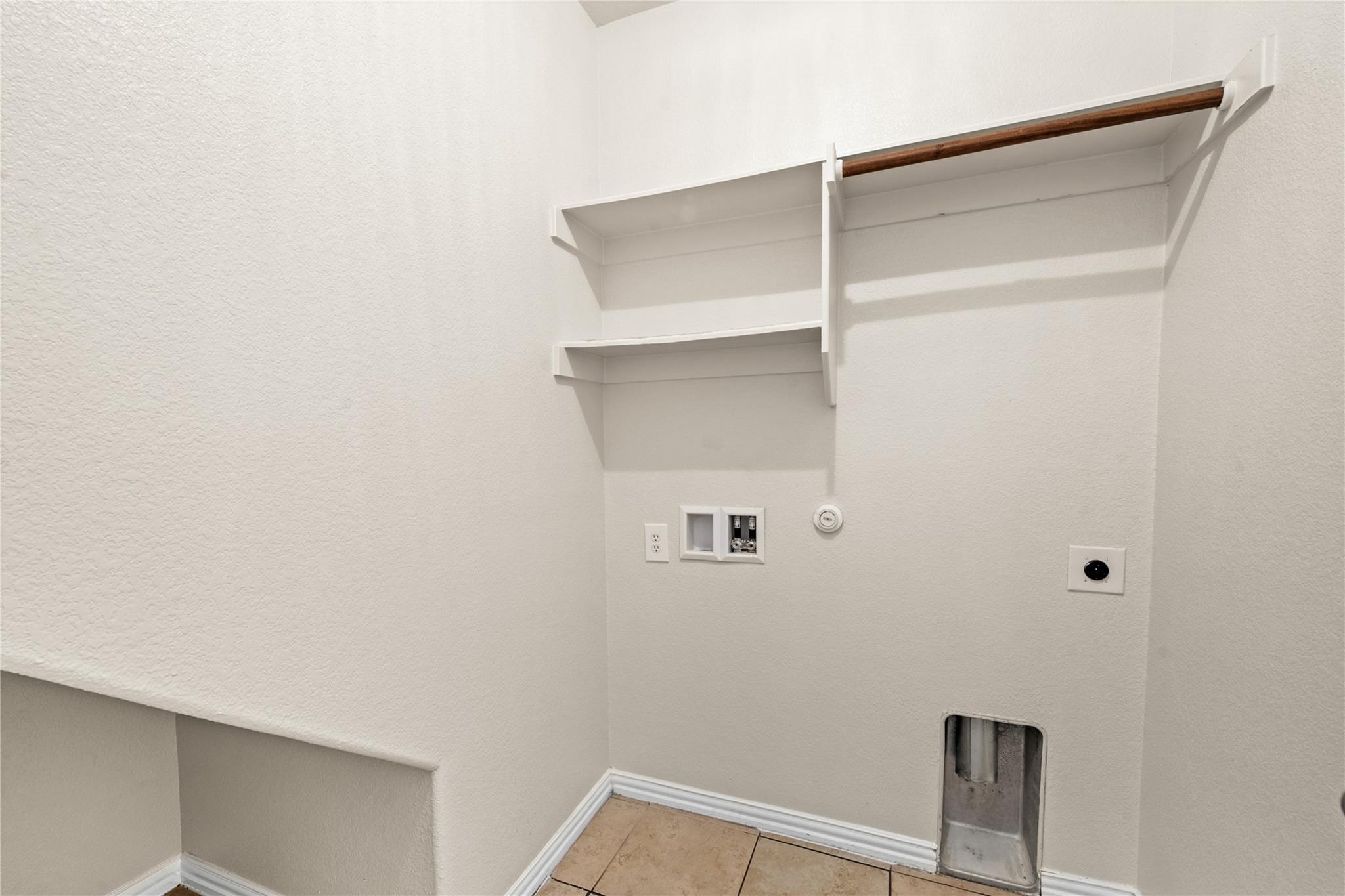 111 Wallin Farms Dr, Hutto, TX 78634