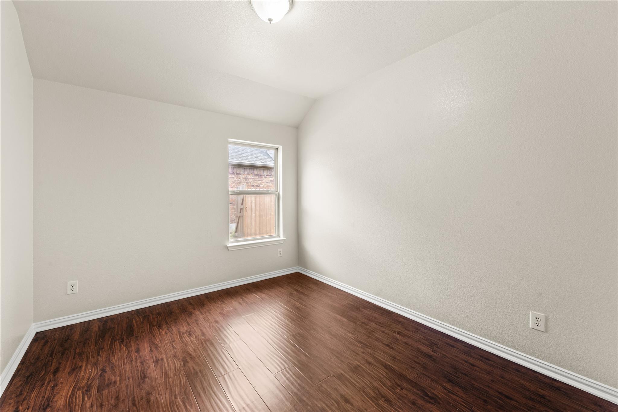 111 Wallin Farms Dr, Hutto, TX 78634