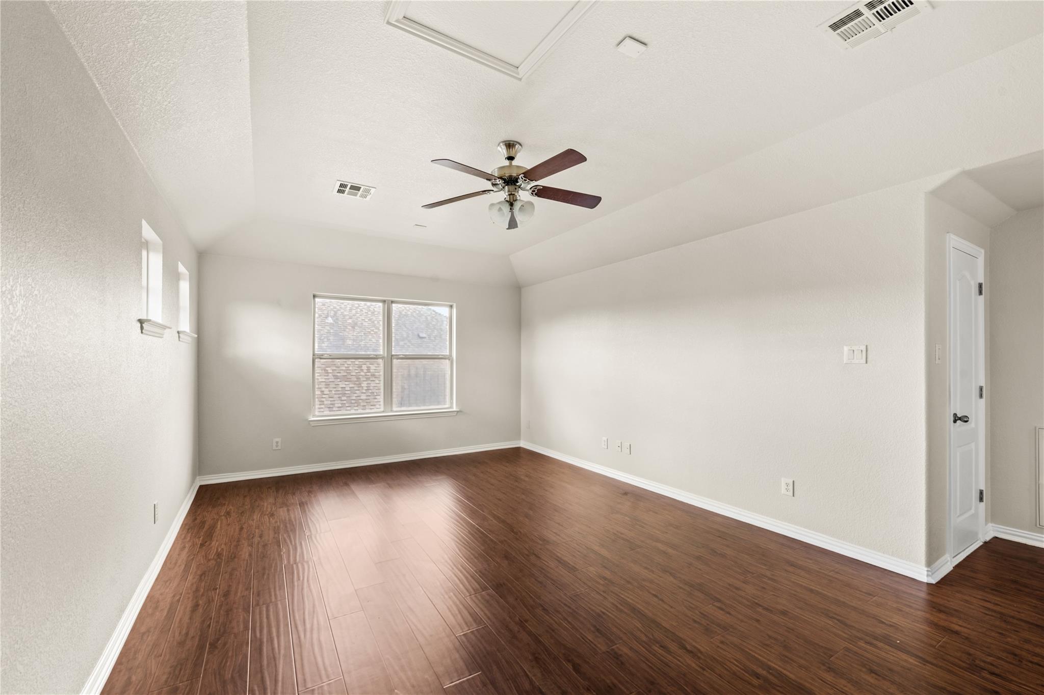 111 Wallin Farms Dr, Hutto, TX 78634