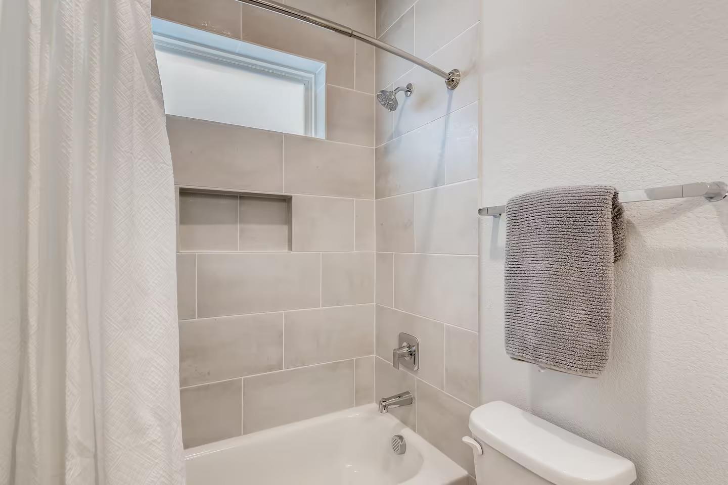 1307 Cedar Ave # 2, Austin, TX 78702