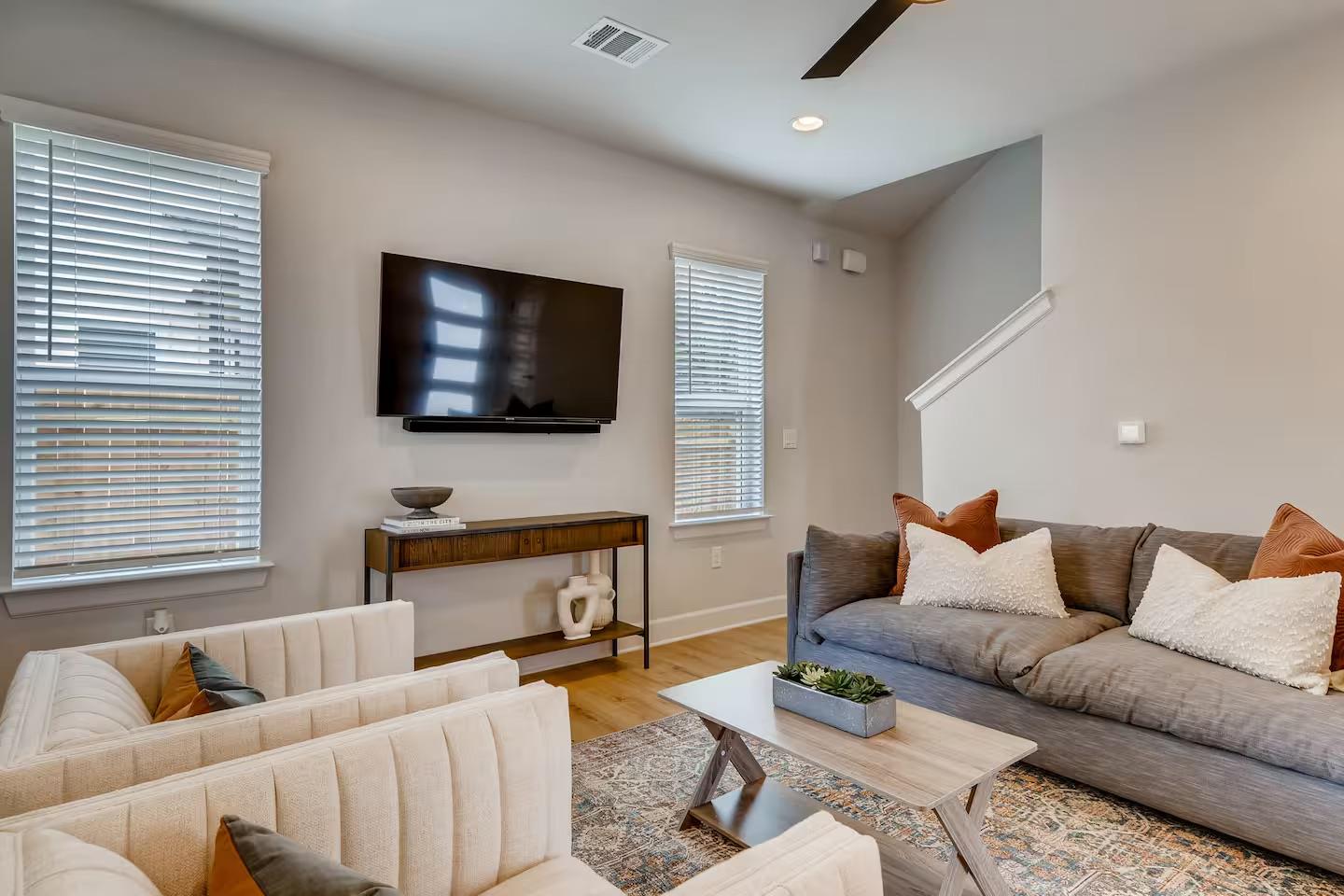 1307 Cedar Ave # 2, Austin, TX 78702