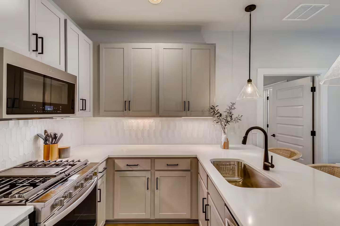 1307 Cedar Ave # 2, Austin, TX 78702