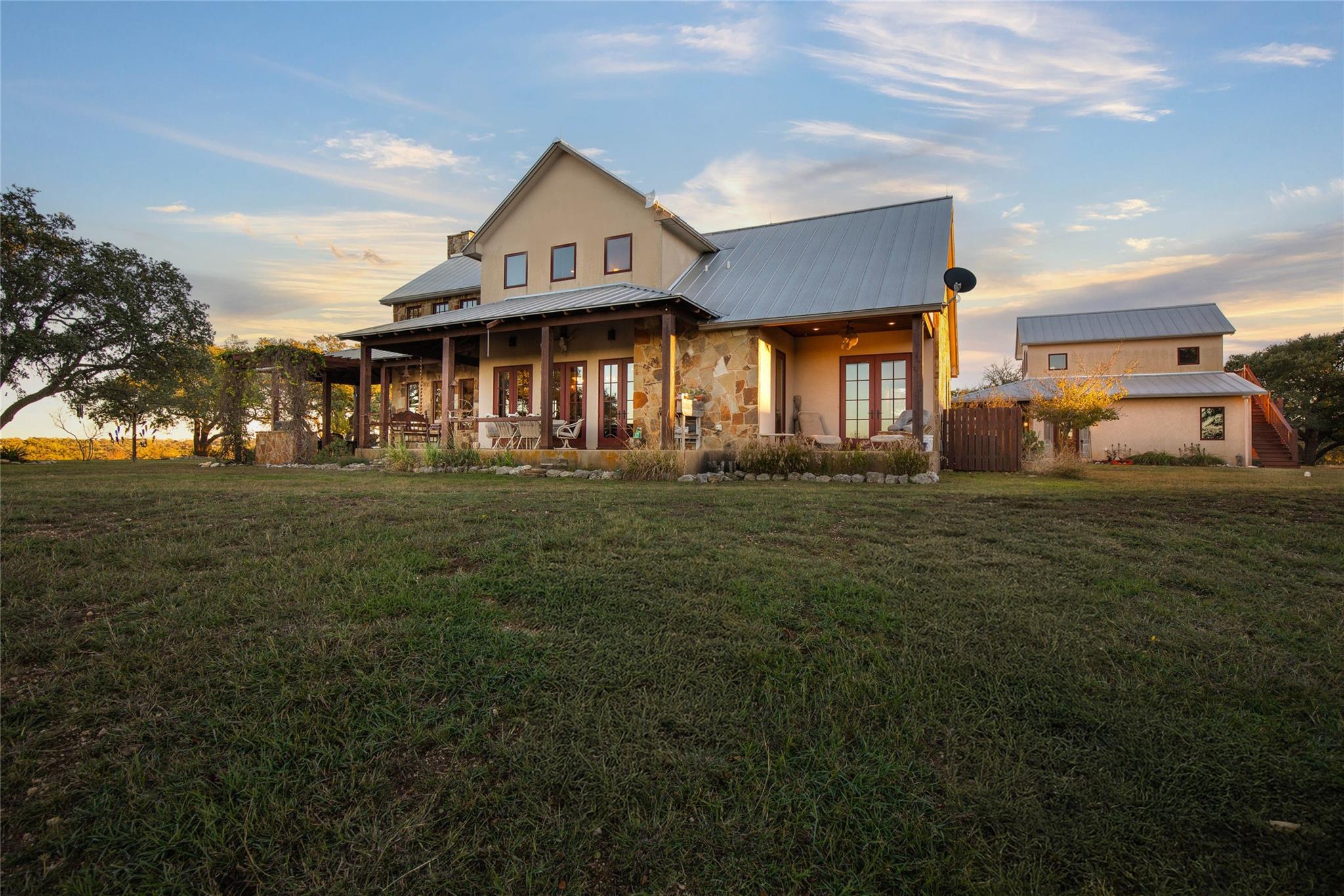 5059 Trainer Wuest Rd, Blanco, TX 78606