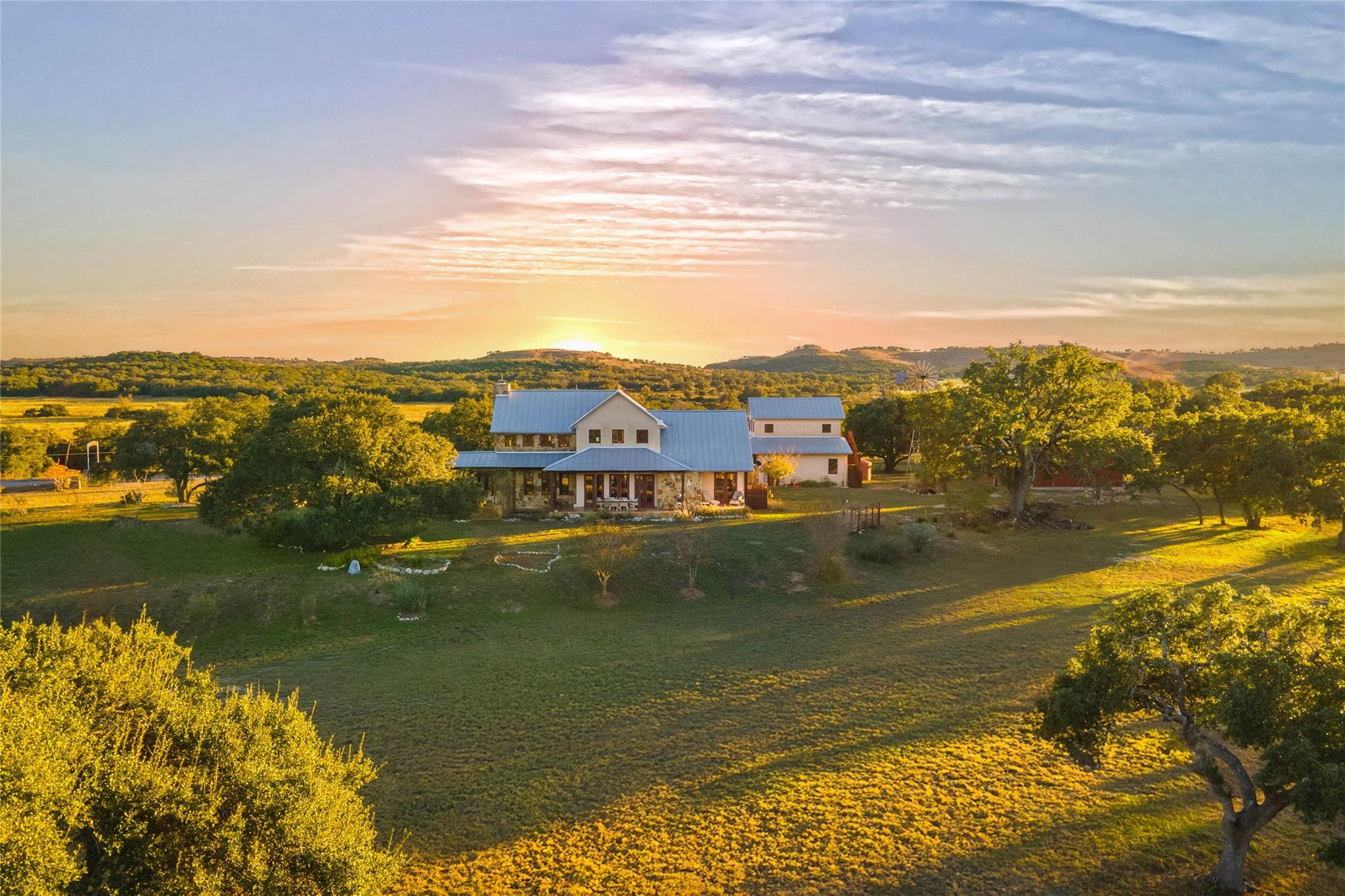 5059 Trainer Wuest Rd, Blanco, TX 78606