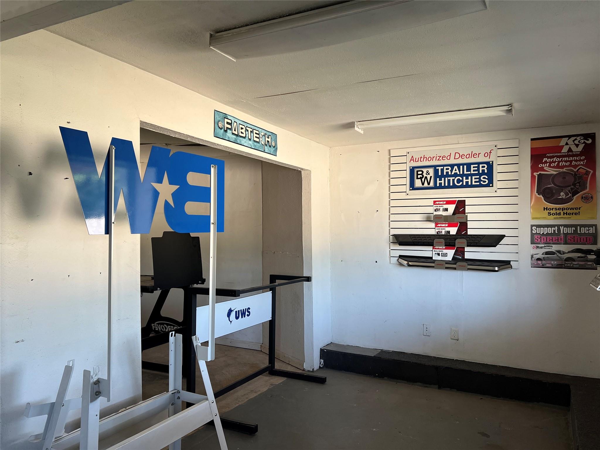 1201 W 2nd St, Taylor, TX 76574