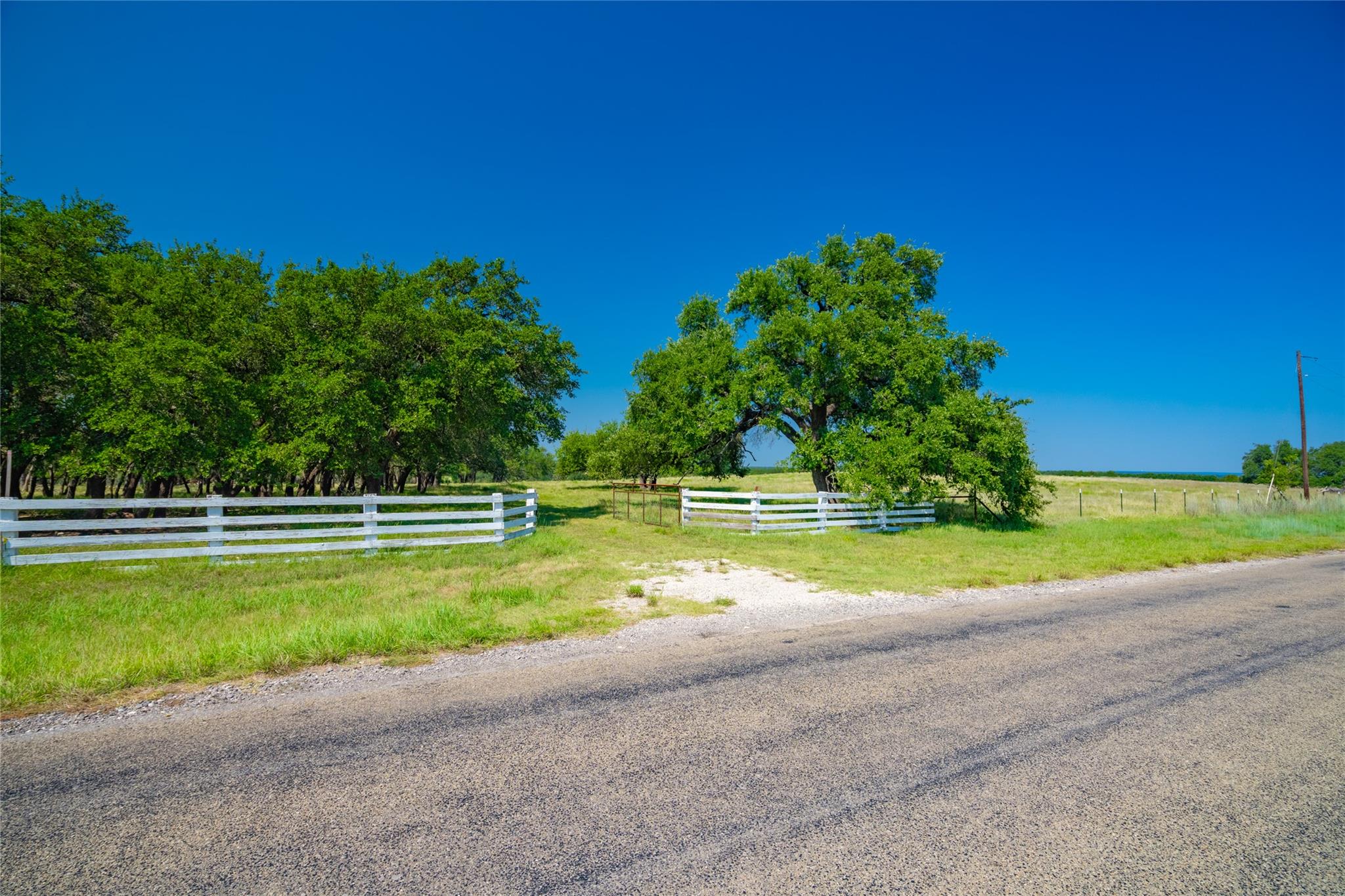 2801 County Road 228, Florence, TX 76527