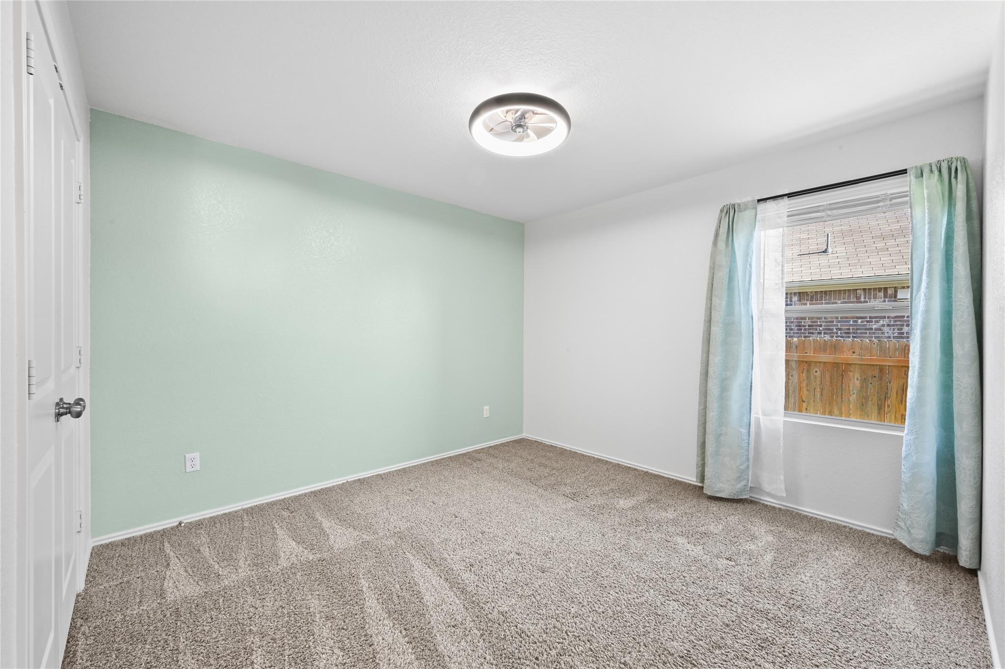 111 Pearland St, Hutto, TX 78634