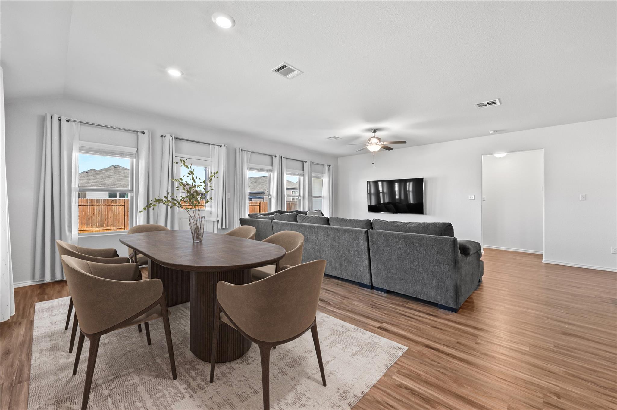 111 Pearland St, Hutto, TX 78634