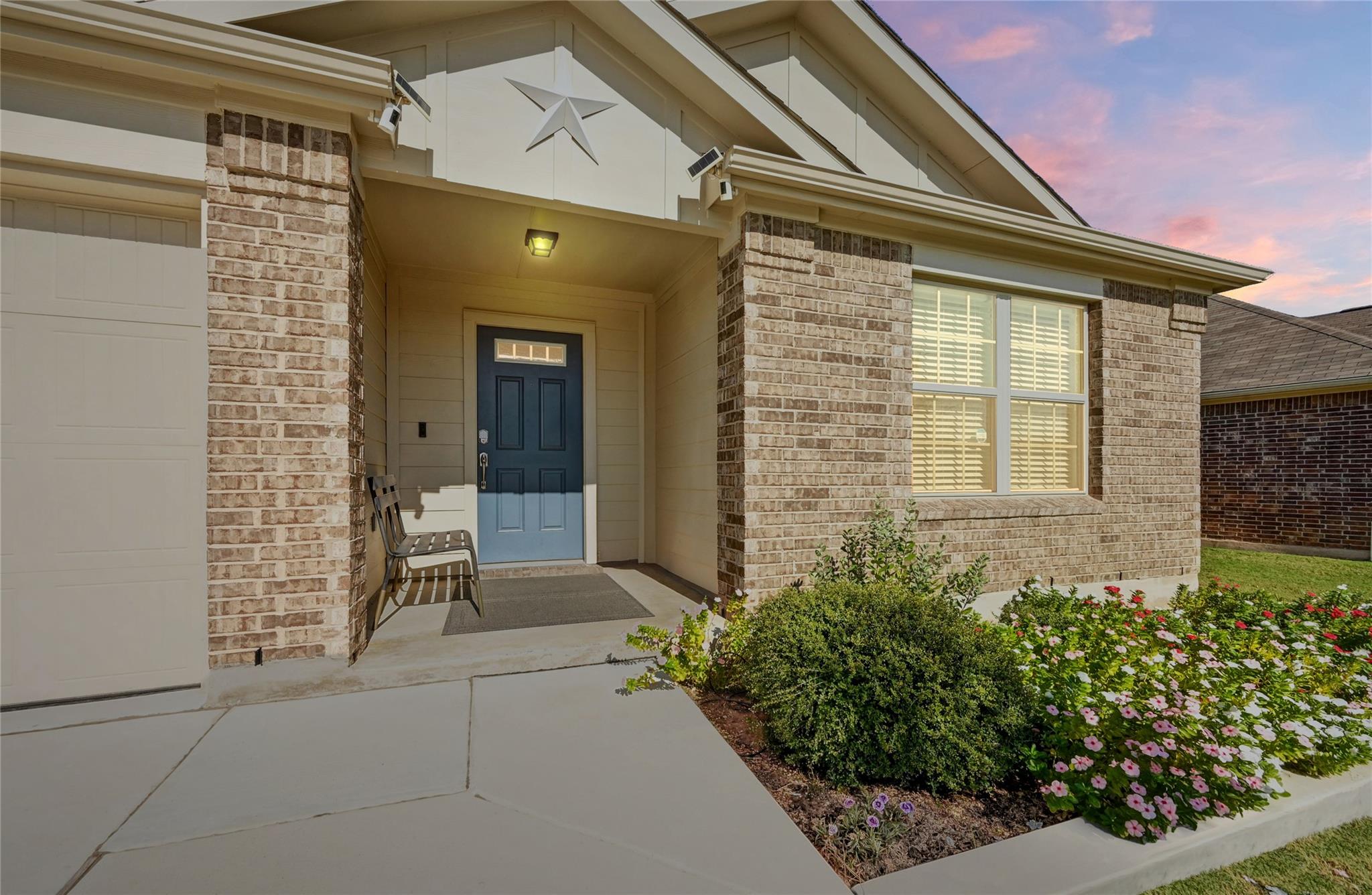 111 Pearland St, Hutto, TX 78634