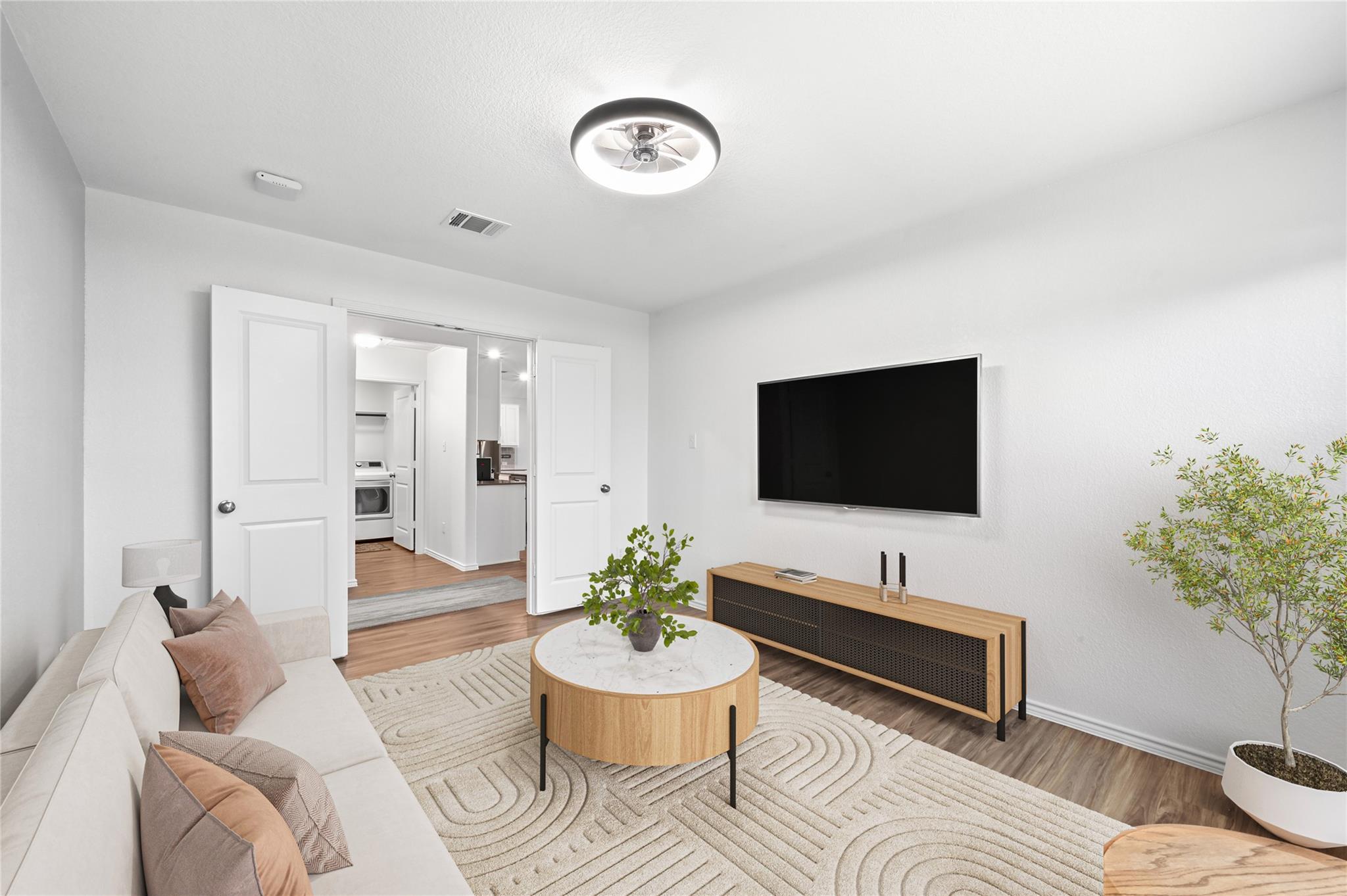 111 Pearland St, Hutto, TX 78634