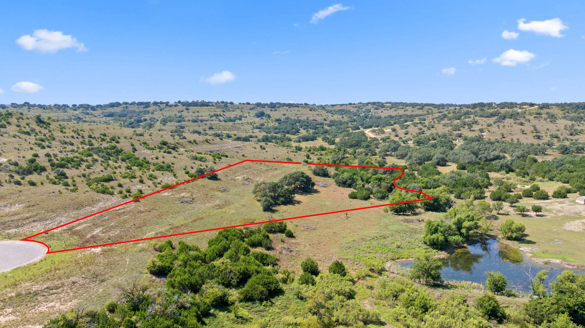 000 Flickering Sky Cir, Blanco, TX 78606