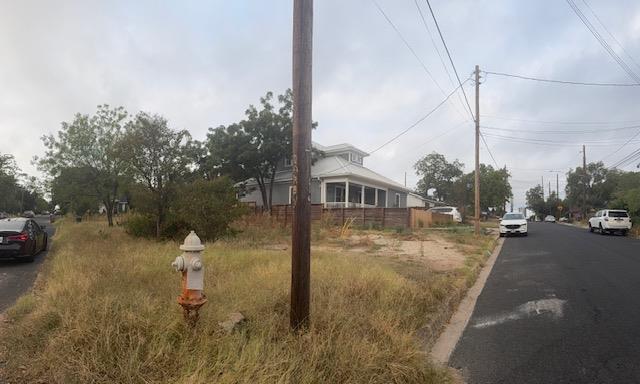 1917 E 11th St, Austin, TX 78702