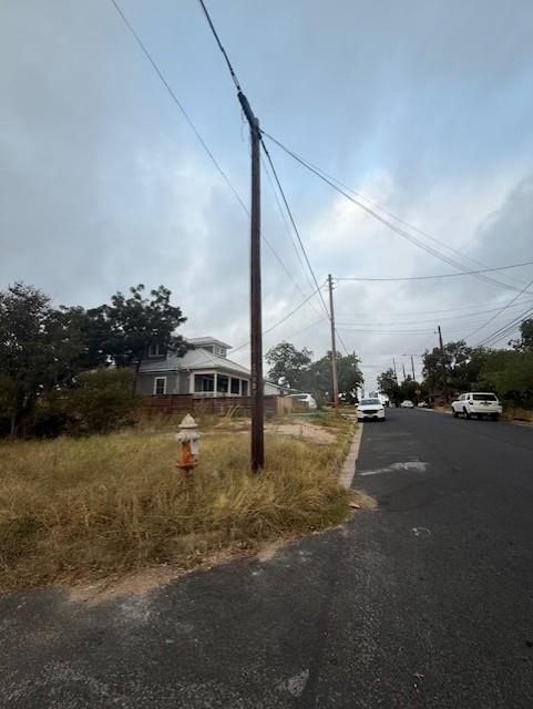 1917 E 11th St, Austin, TX 78702