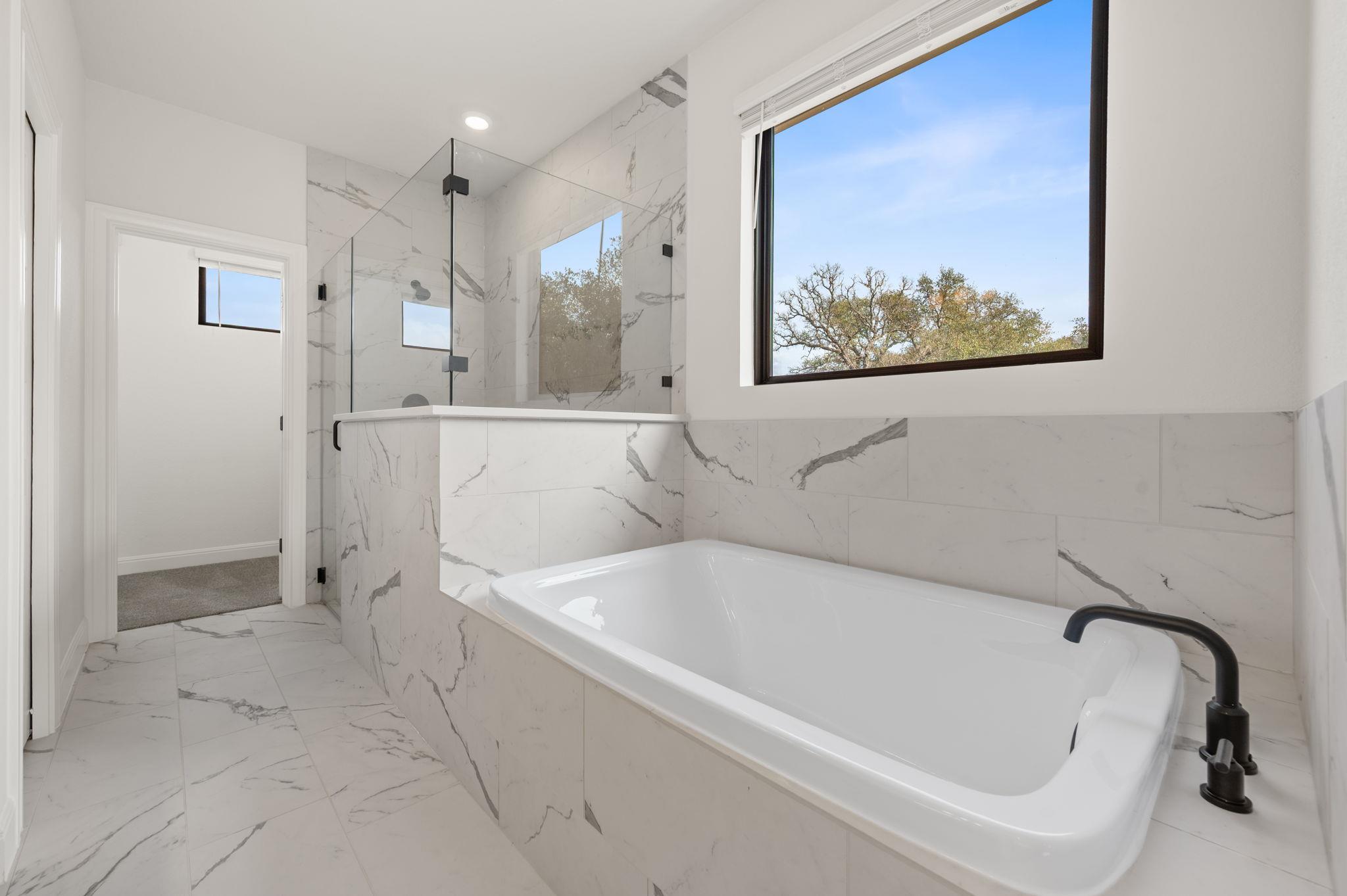 416 Green Leaf, Horseshoe Bay, TX 78657